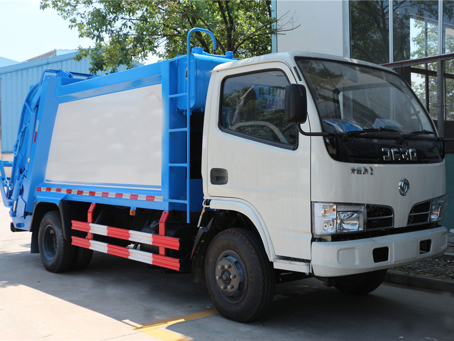 東風多利卡5方壓縮垃圾車