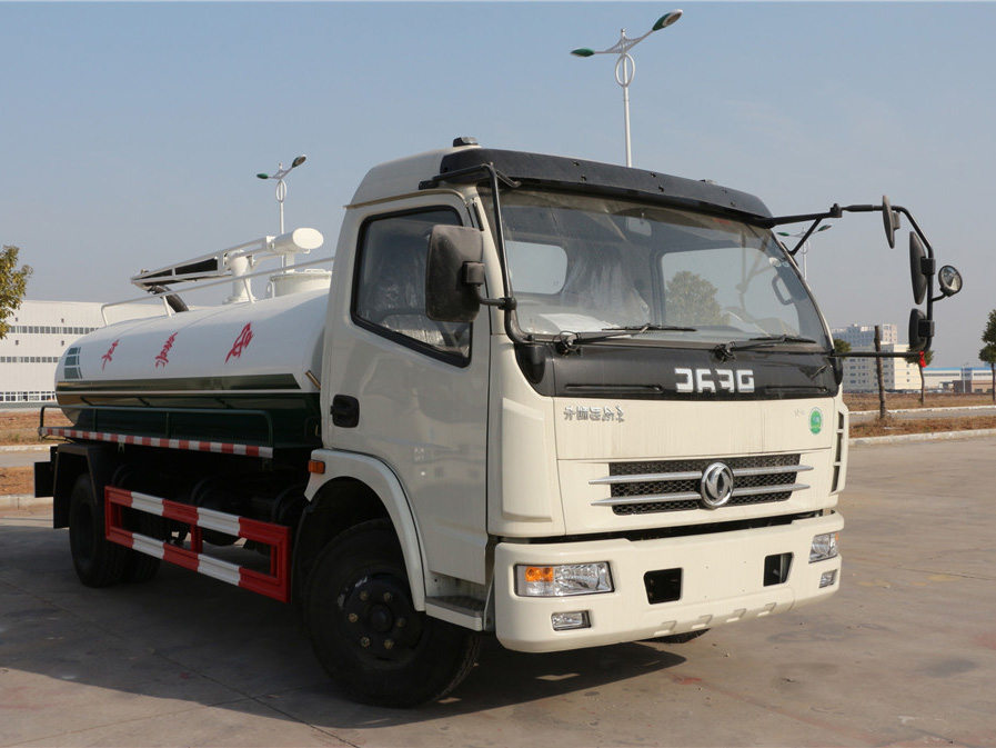 東風大多利卡7方吸糞車