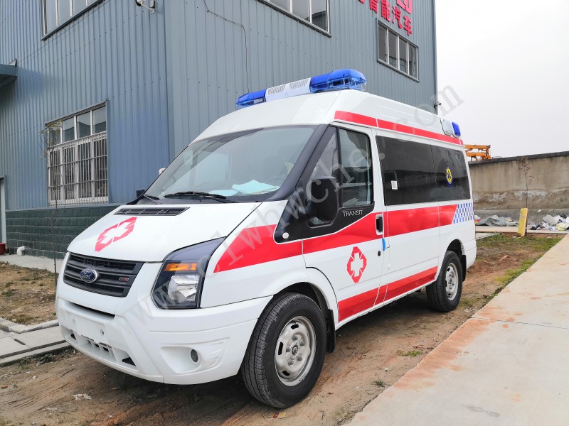 福特V348短軸中頂轉(zhuǎn)運型救護車