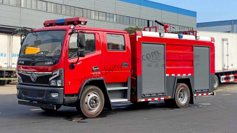 東風5噸水罐消防車