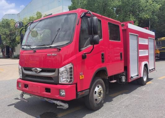 CLW5071GSSADY型福田3.5-5噸多功能消防灑水車
